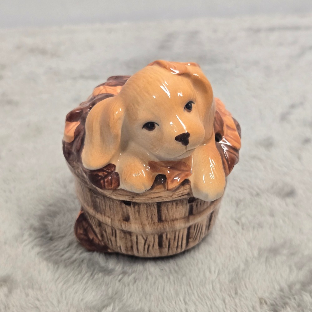 Avon Vintage Ceramic Puppy in Basket Autumn Leaves Potpourri Pomade Jar Brown